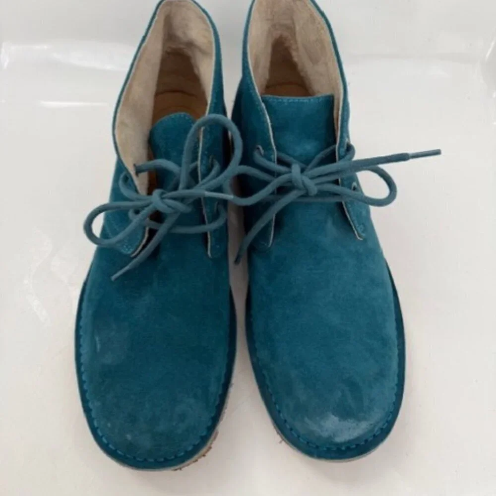 RARE! UGG Turquoise Teal Blue Suede Lace Up Chukka Boots Sz 9